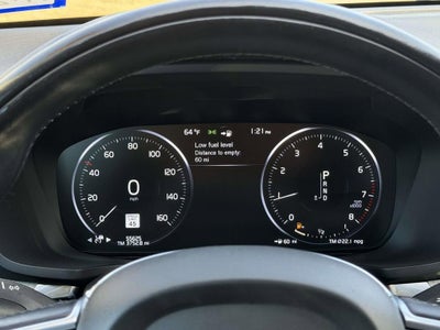 2022 Volvo V60 Cross Country T5
