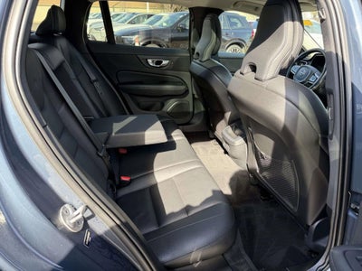 2022 Volvo V60 Cross Country T5