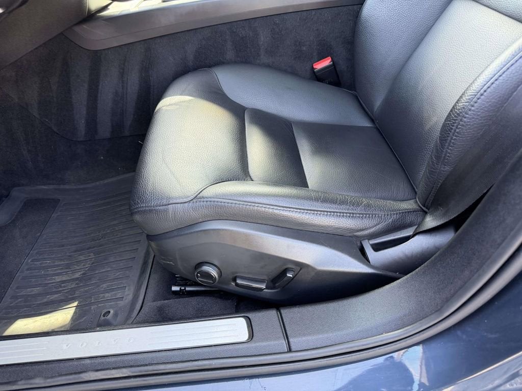 2022 Volvo V60 Cross Country T5