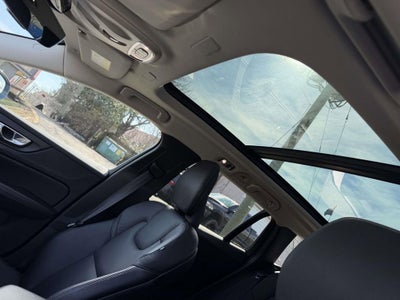 2022 Volvo V60 Cross Country T5
