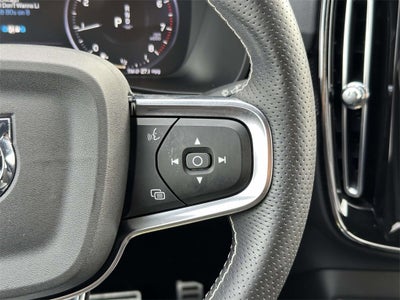 2021 Volvo XC40 R-Design