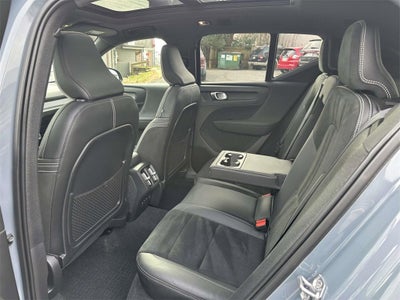 2021 Volvo XC40 R-Design