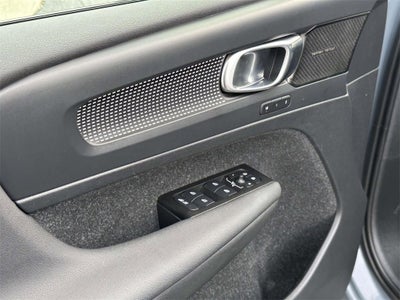 2021 Volvo XC40 R-Design