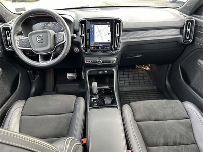 2021 Volvo XC40 R-Design