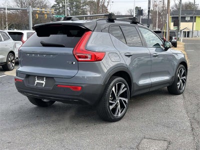 2021 Volvo XC40 R-Design