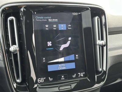 2021 Volvo XC40 R-Design