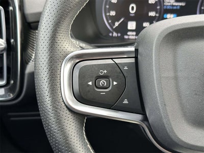 2021 Volvo XC40 R-Design