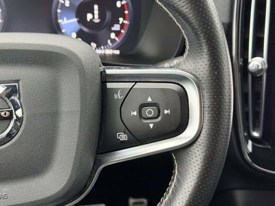 2021 Volvo XC40 R-Design