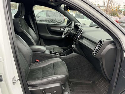 2021 Volvo XC40 R-Design