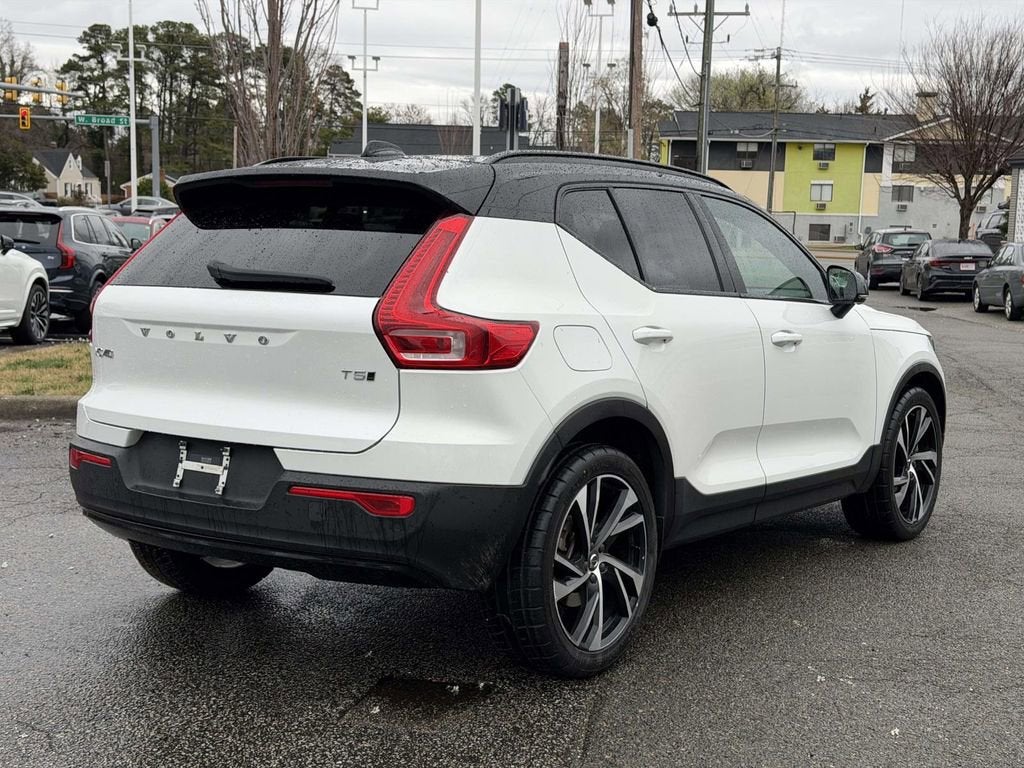 2021 Volvo XC40 R-Design