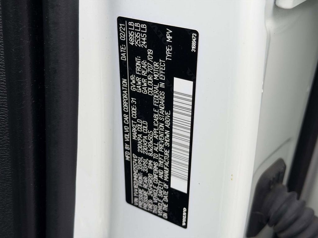 2021 Volvo XC40 R-Design