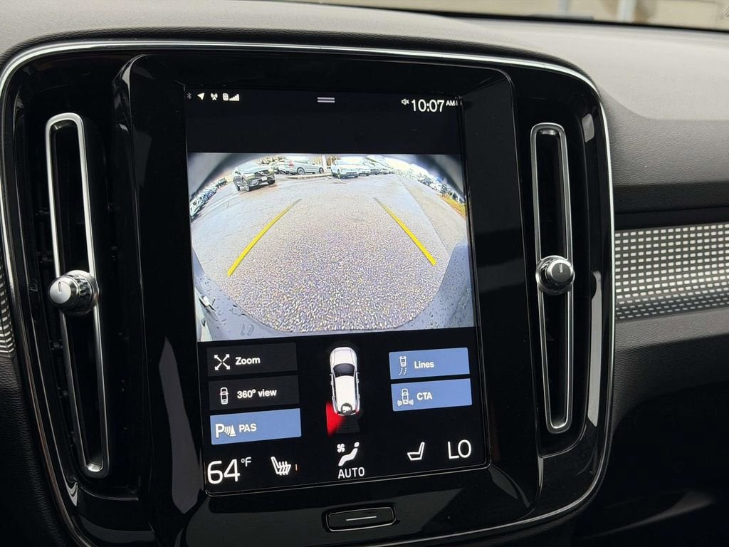 2021 Volvo XC40 R-Design