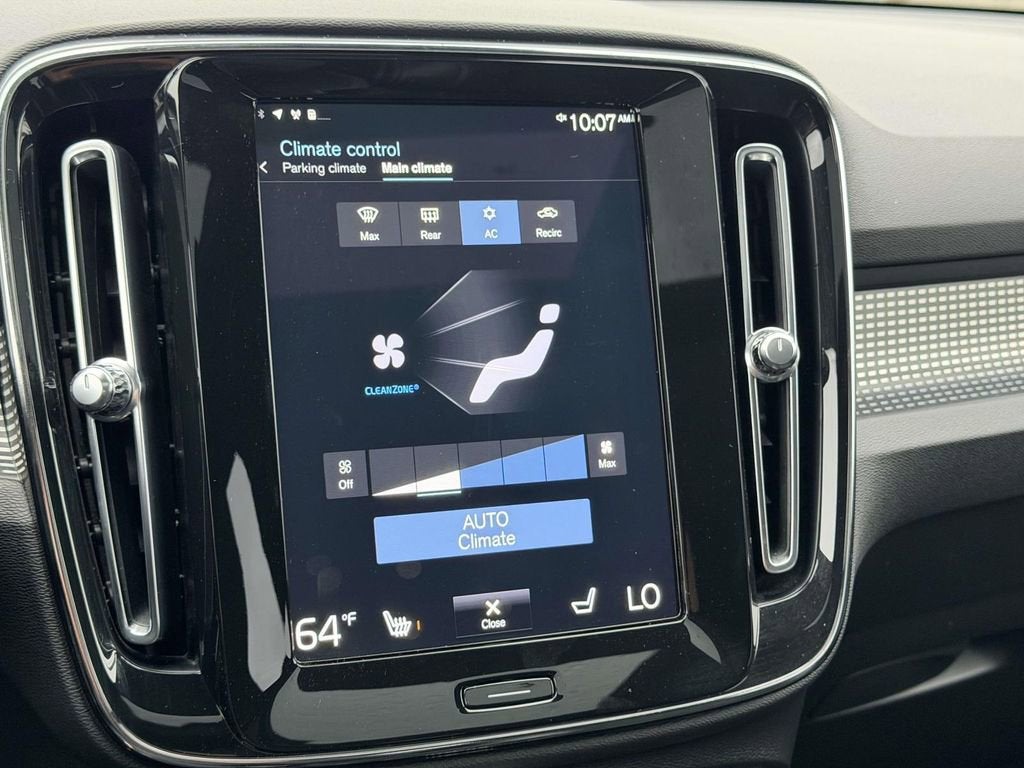 2021 Volvo XC40 R-Design