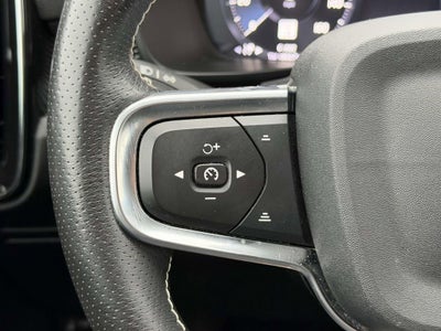 2021 Volvo XC40 R-Design