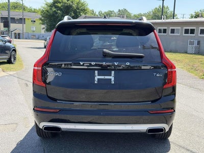 2016 Volvo XC90 T6 Momentum