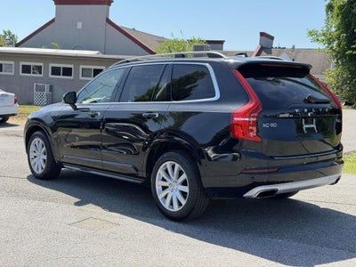 2016 Volvo XC90 T6 Momentum