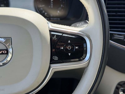 2016 Volvo XC90 T6 Momentum