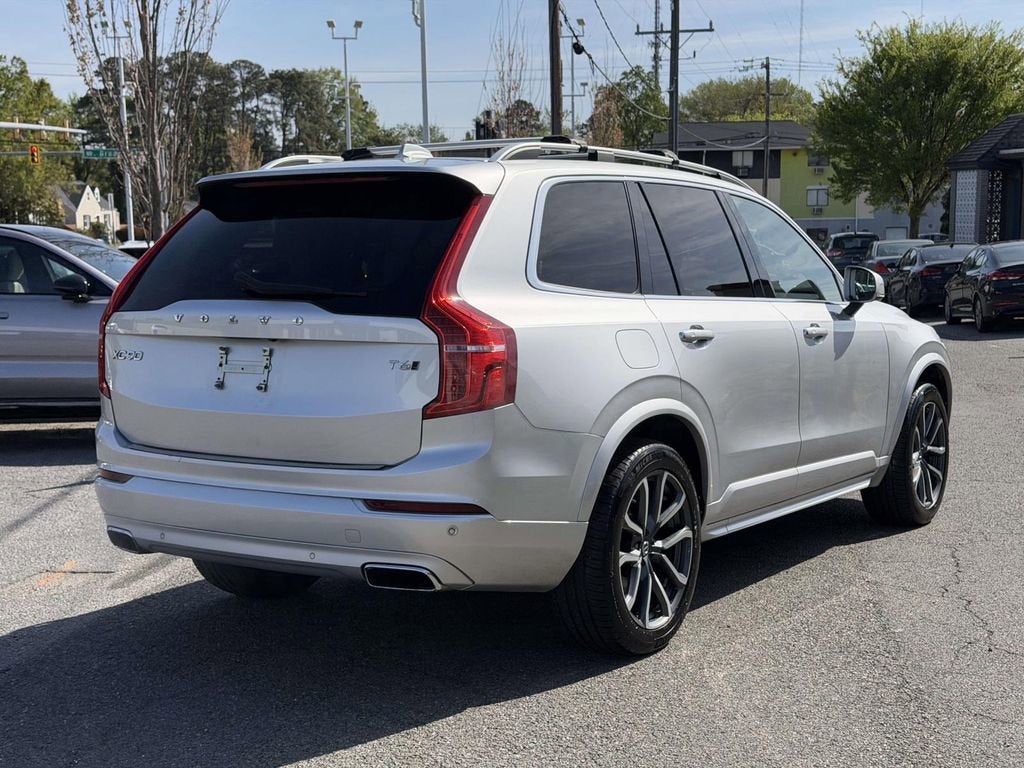 2016 Volvo XC90 T6 Momentum