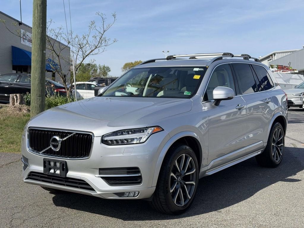 2016 Volvo XC90 T6 Momentum