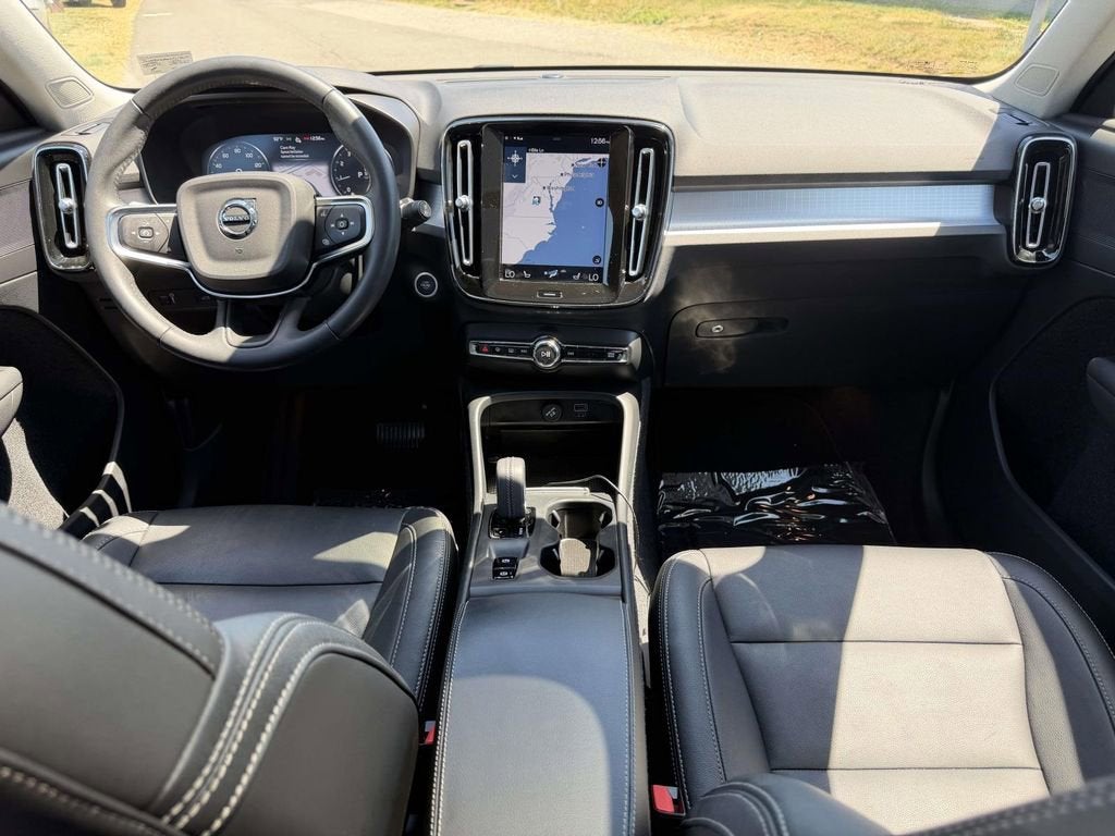 2021 Volvo XC40 Momentum