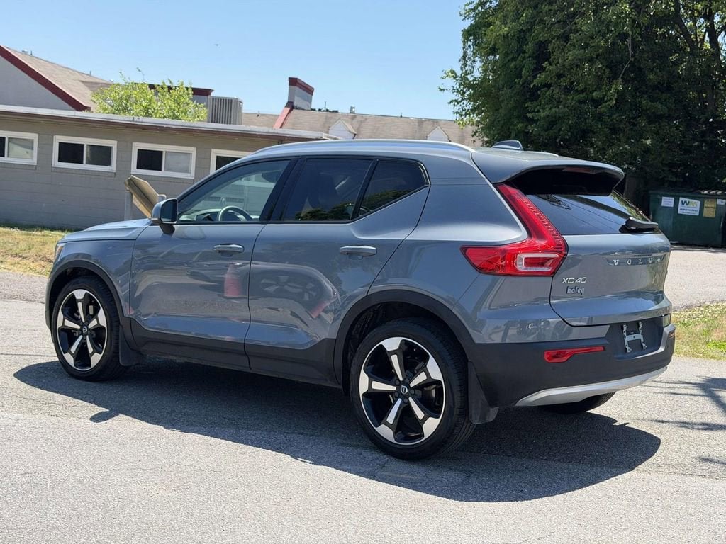 2021 Volvo XC40 Momentum