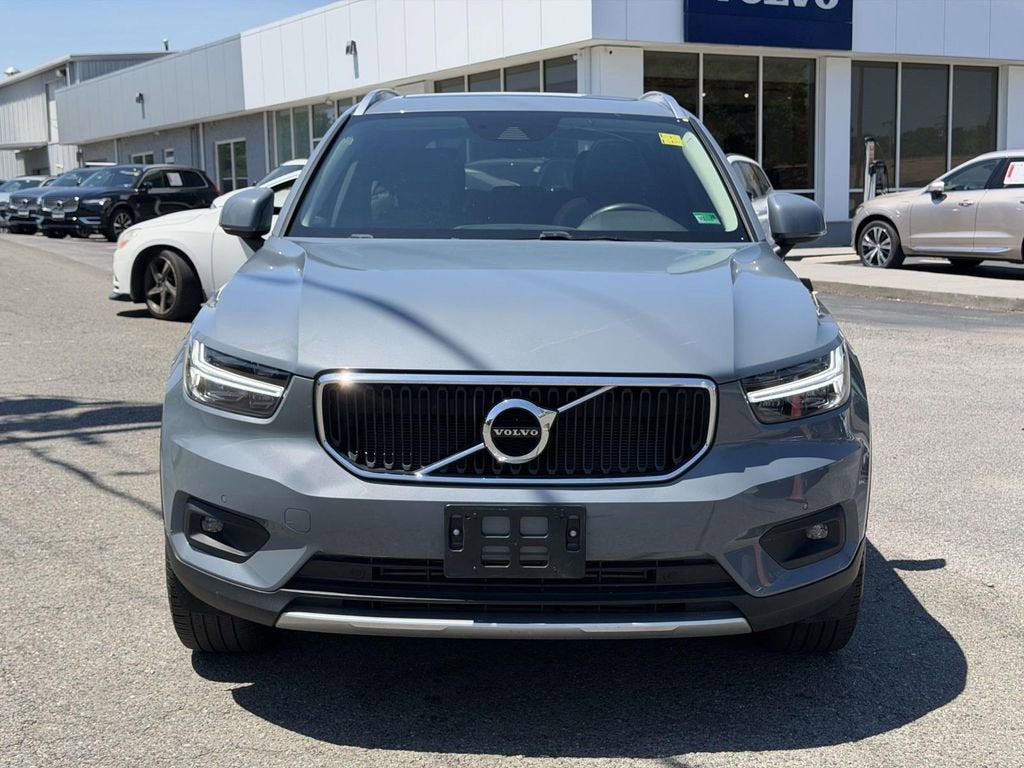 2021 Volvo XC40 Momentum