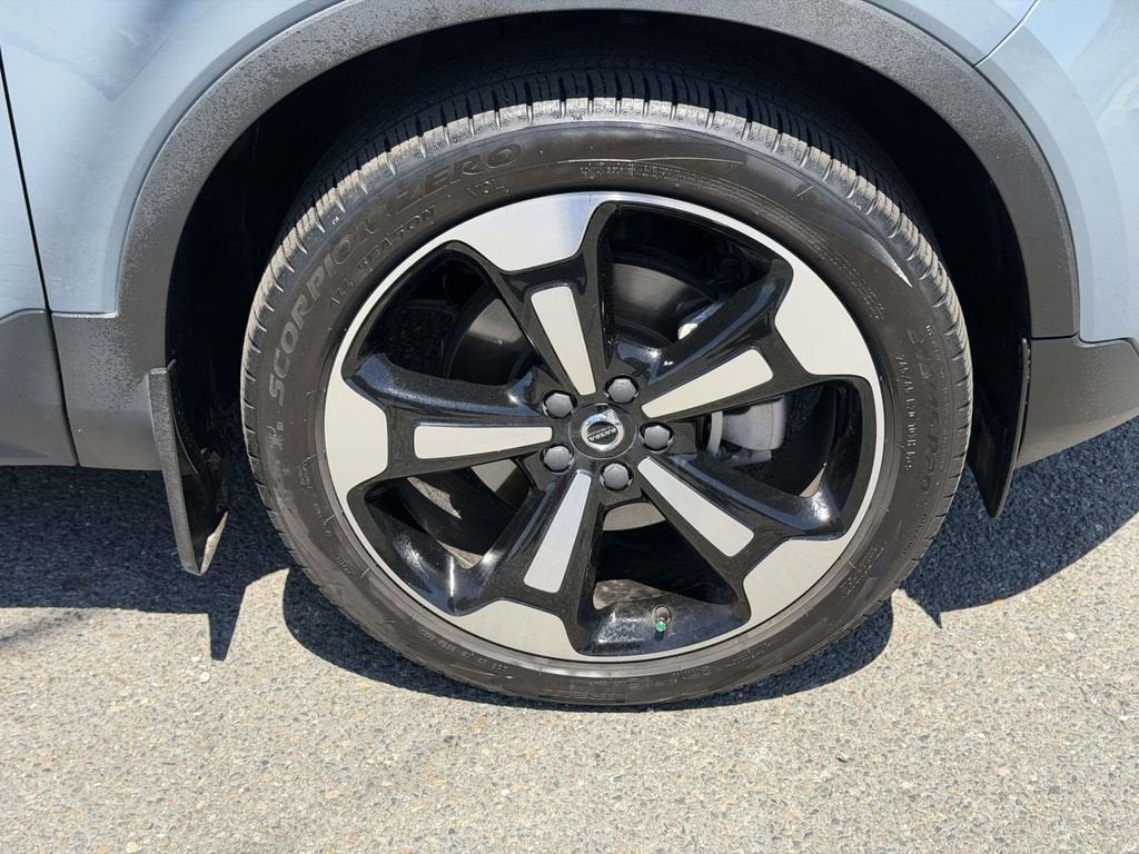 2021 Volvo XC40 Momentum