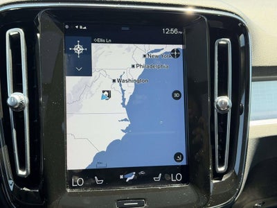 2021 Volvo XC40 Momentum