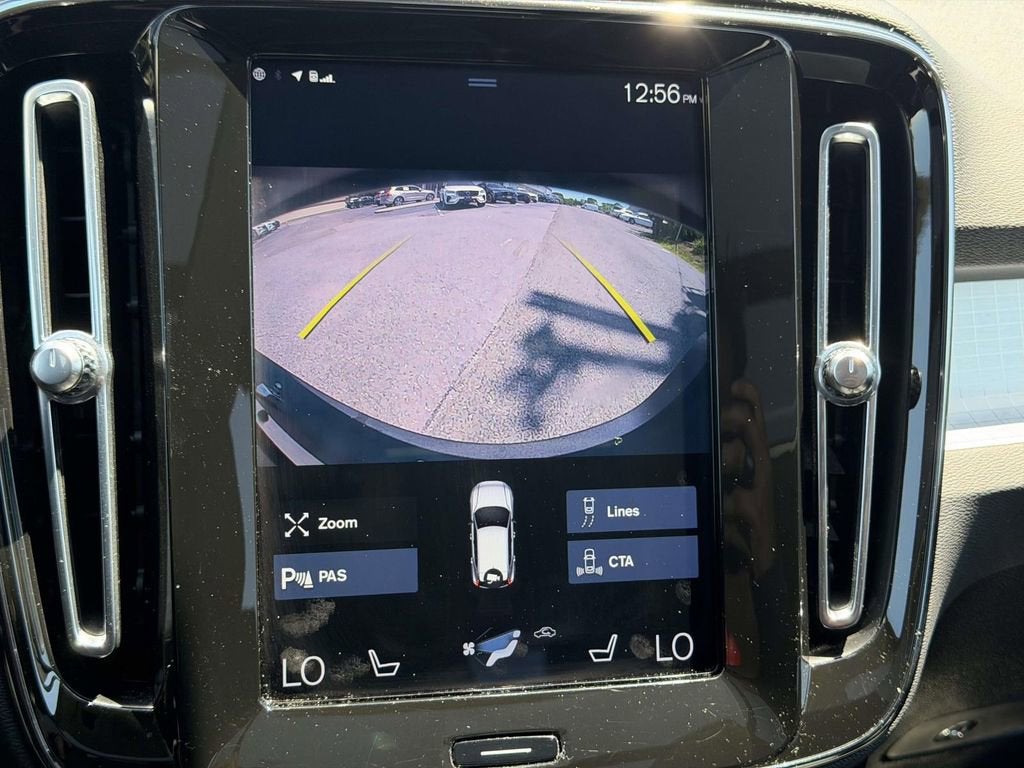 2021 Volvo XC40 Momentum