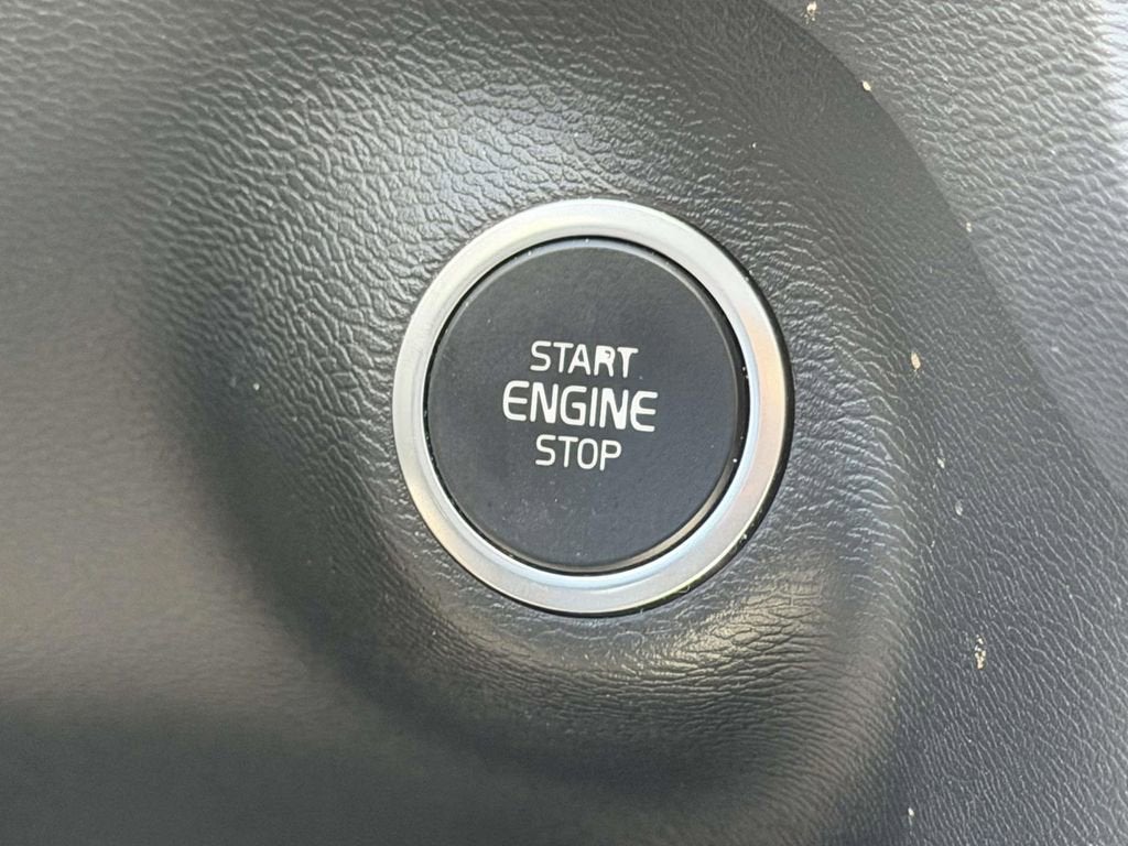 2021 Volvo XC40 Momentum