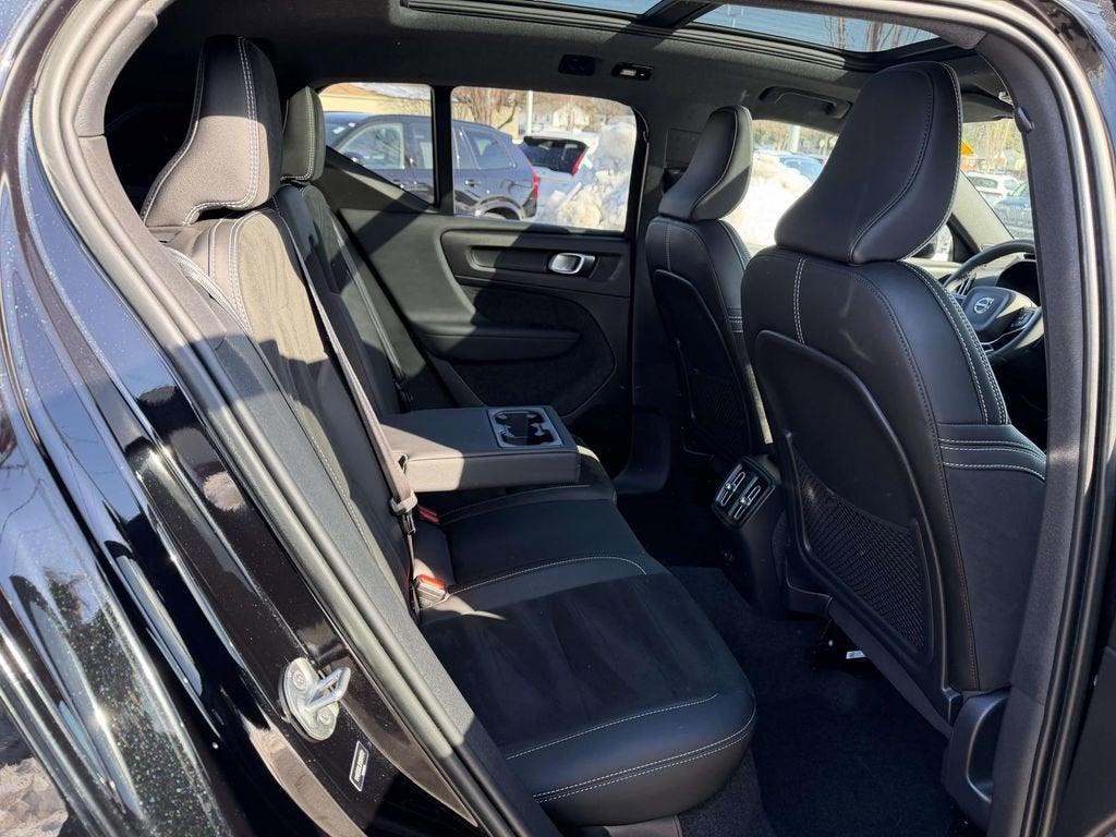 2023 Volvo XC40 Recharge Pure Electric Twin Plus