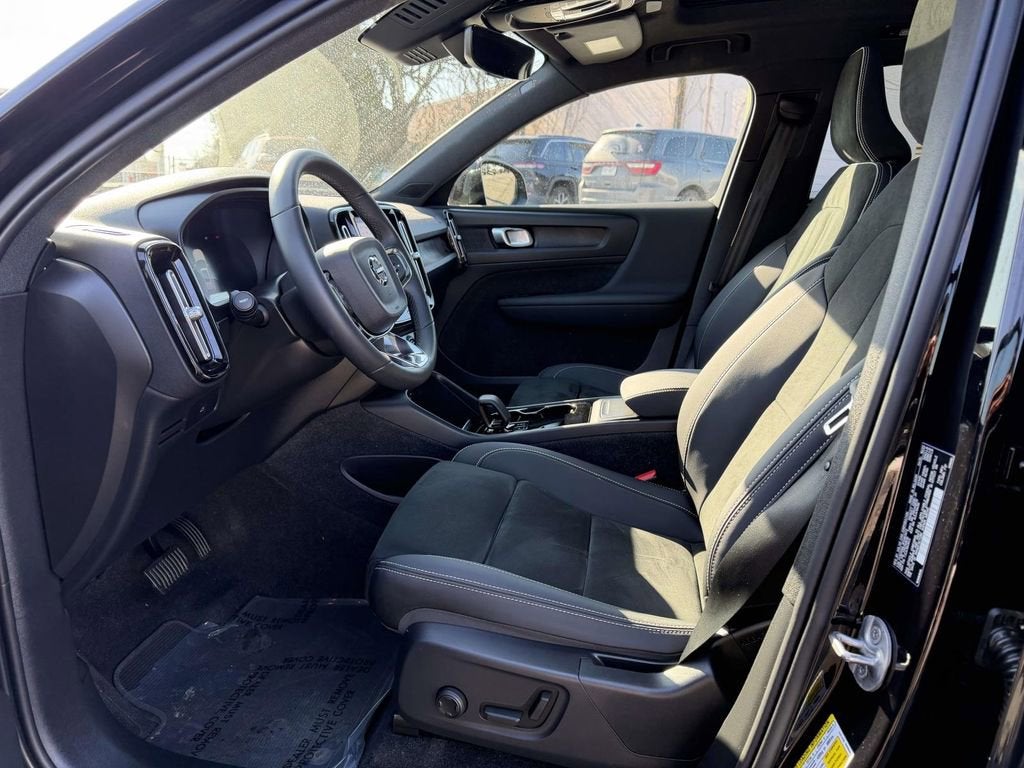 2023 Volvo XC40 Recharge Pure Electric Twin Plus