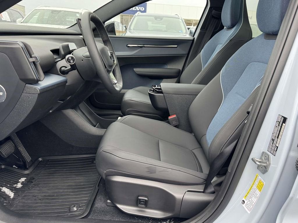 2025 Volvo EX30 Plus