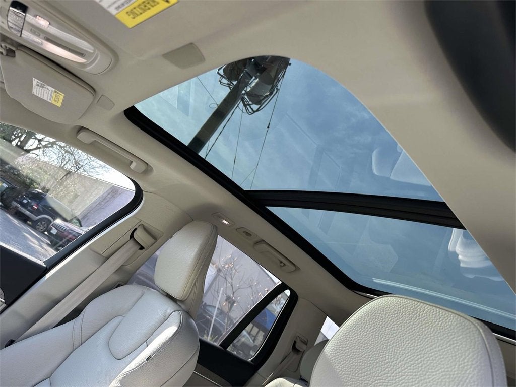 2024 Volvo XC90 Recharge Plug-In Hybrid T8 Plus Bright Theme 7 Passenger