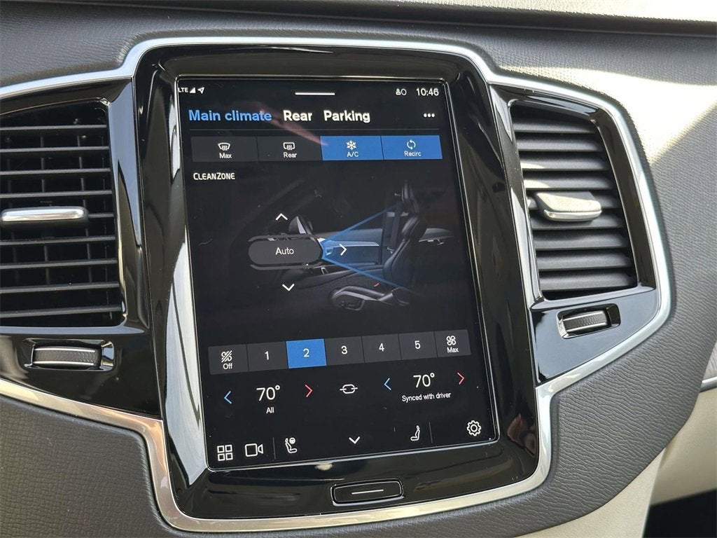 2024 Volvo XC90 Recharge Plug-In Hybrid T8 Plus Bright Theme 7 Passenger