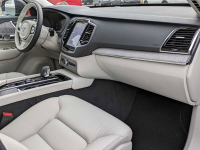 2024 Volvo XC90 Recharge Plug-In Hybrid Plus Bright Theme