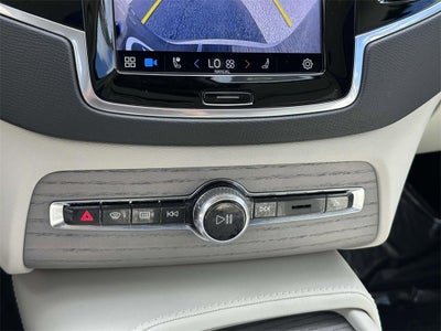 2024 Volvo XC90 Recharge Plug-In Hybrid Plus Bright Theme