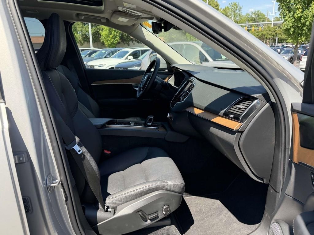 2024 Volvo XC90 Recharge Plug-In Hybrid T8 Plus Bright Theme 7 Passenger