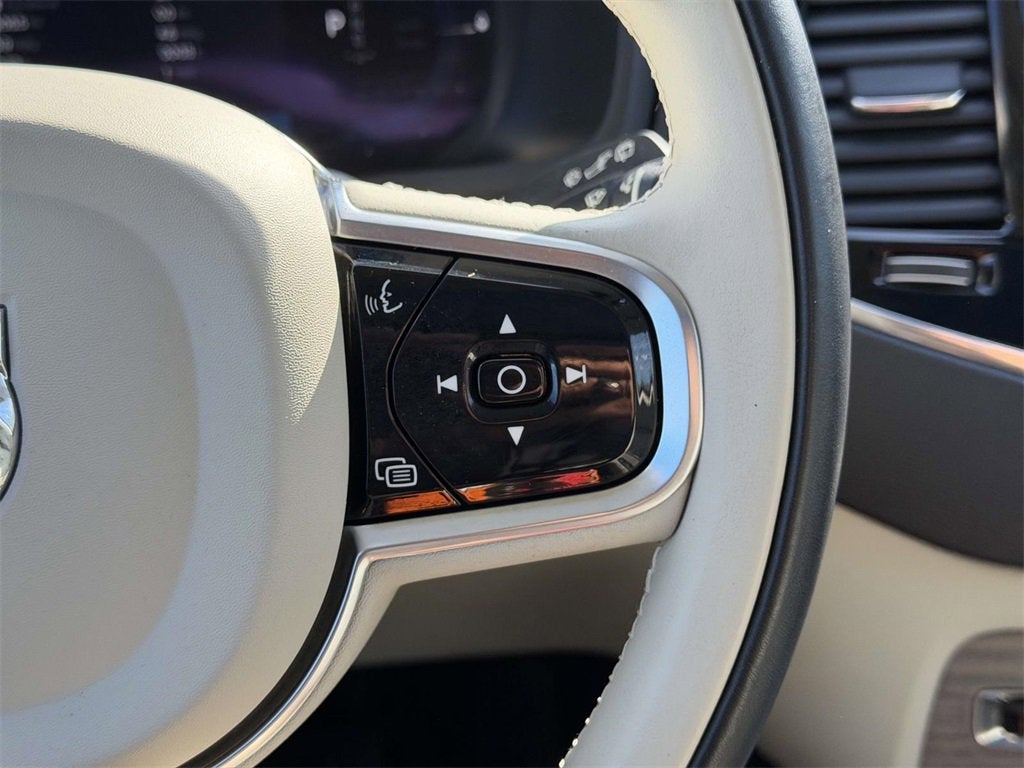 2023 Volvo XC90 Recharge Plug-In Hybrid T8 Plus Bright Theme 7 Passenger