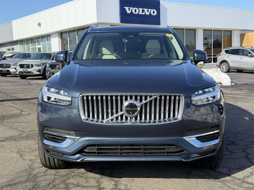2023 Volvo XC90 Recharge Plug-In Hybrid T8 Plus Bright Theme 7 Passenger