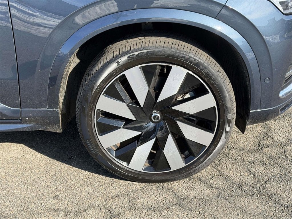 2023 Volvo XC90 Recharge Plug-In Hybrid T8 Plus Bright Theme 7 Passenger