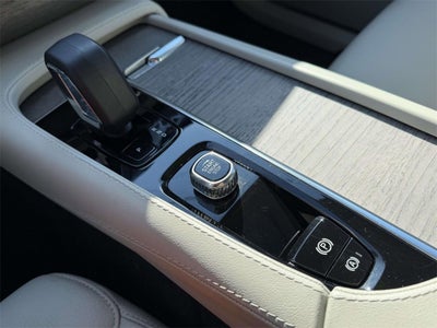 2023 Volvo XC90 Recharge Plug-In Hybrid T8 Plus Bright Theme 7 Passenger