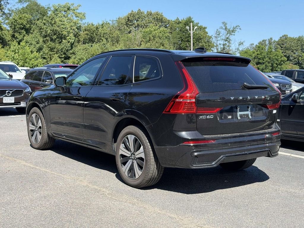2024 Volvo XC60 Recharge Plug-In Hybrid T8 Plus Dark Theme