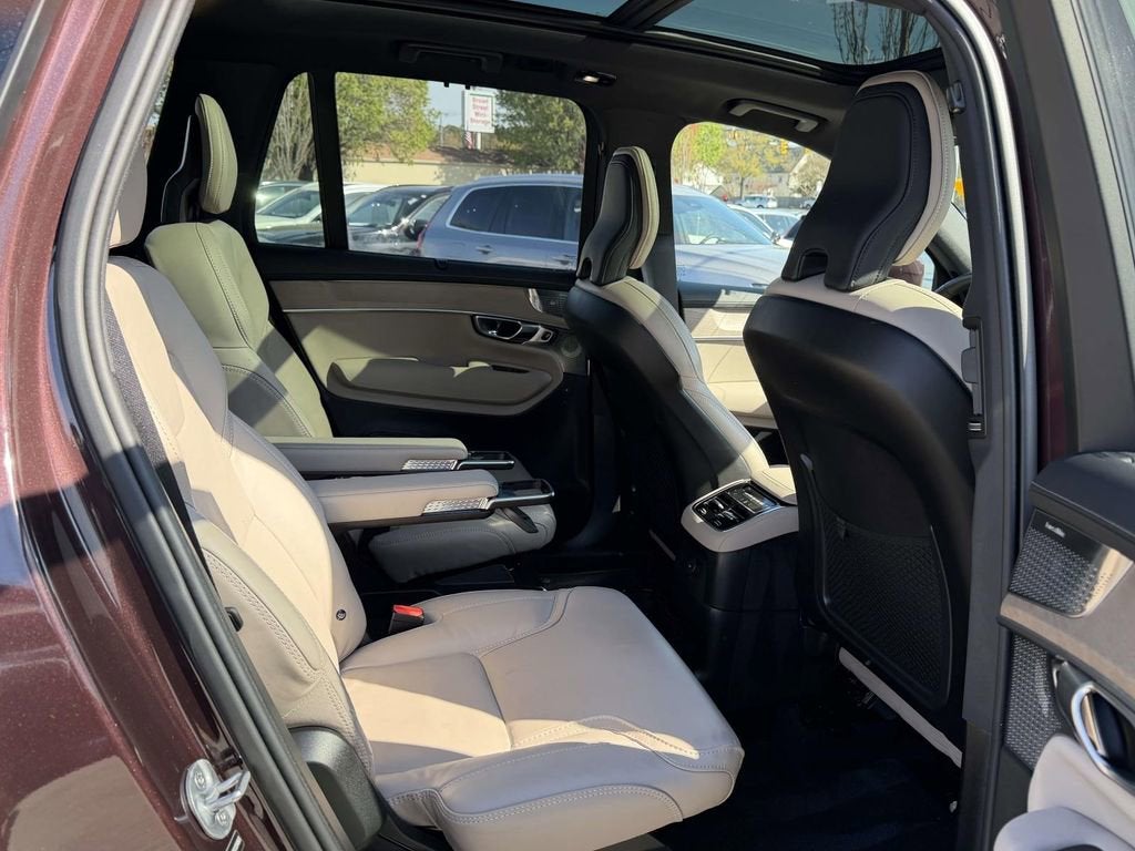 2025 Volvo XC90 Plug-In Hybrid T8 Ultra