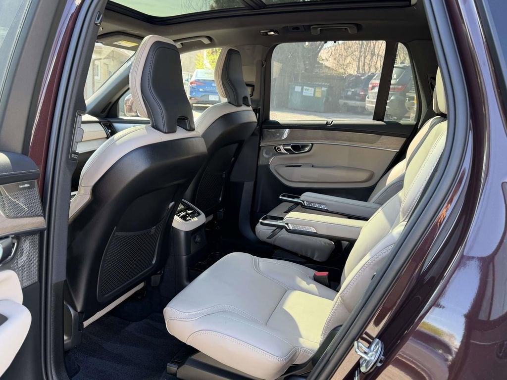 2025 Volvo XC90 Plug-In Hybrid T8 Ultra