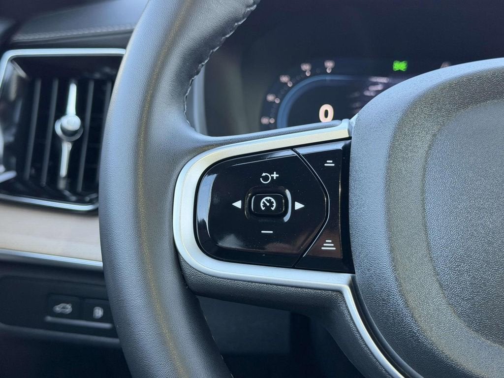 2025 Volvo XC90 Plug-In Hybrid T8 Ultra