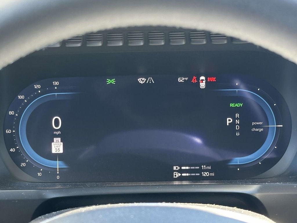 2025 Volvo XC90 Plug-In Hybrid Plus