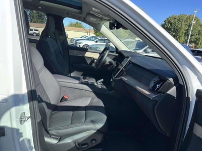 2025 Volvo XC90 Plug-In Hybrid Plus