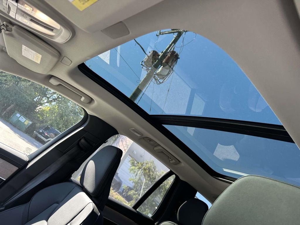 2025 Volvo XC90 Plug-In Hybrid Plus