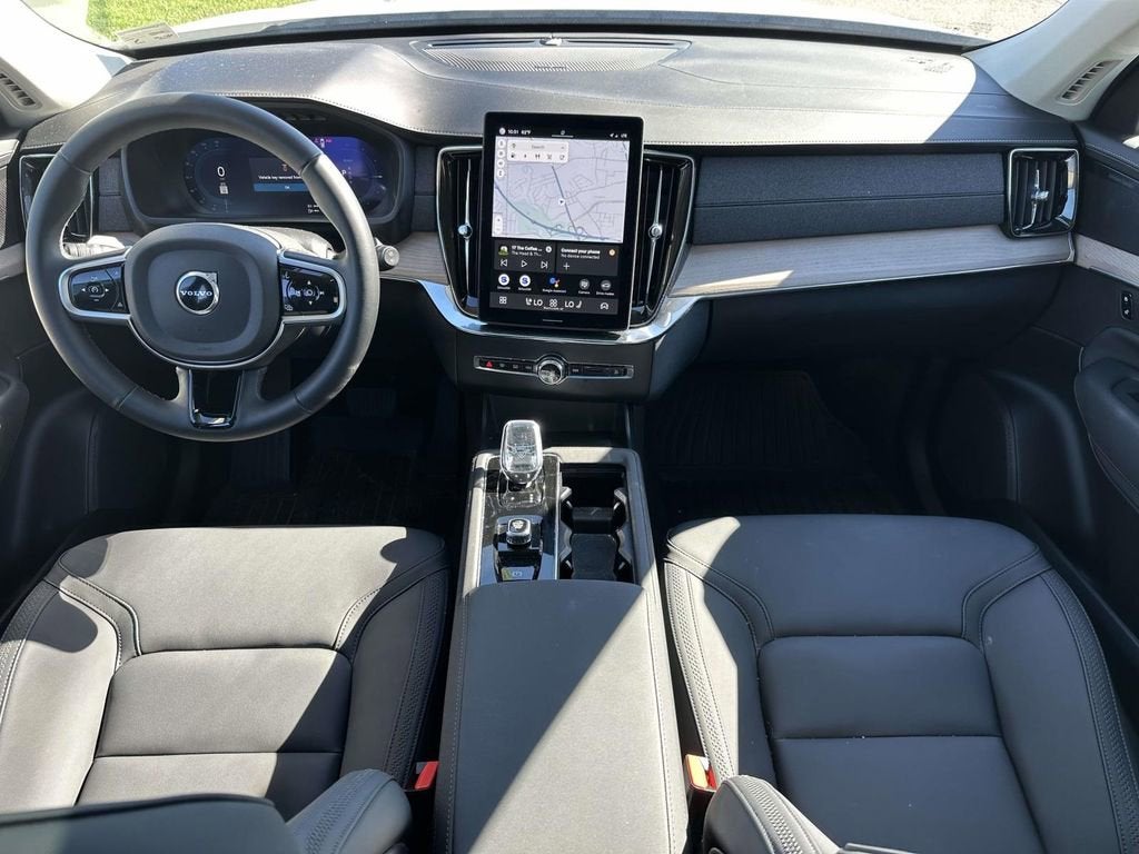 2025 Volvo XC90 Plug-In Hybrid Plus